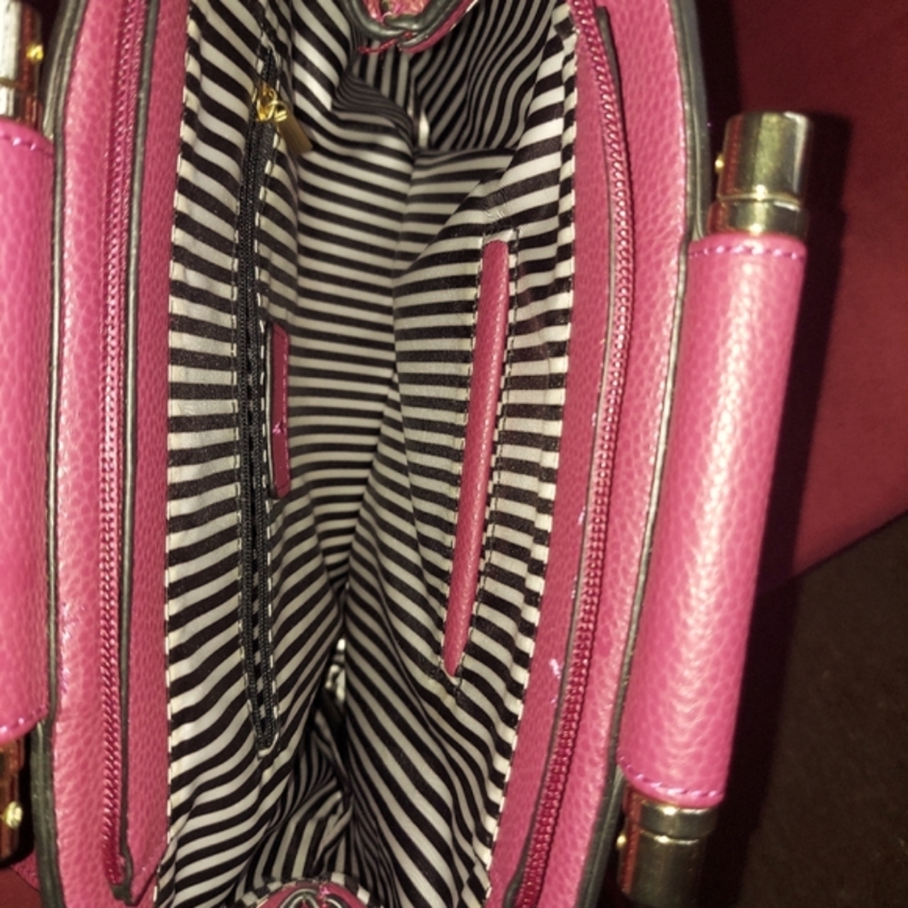 Handbag Backpack NO Brand Name,  Good Used Condition Dark Pinkish Color - Picture 4 of 14